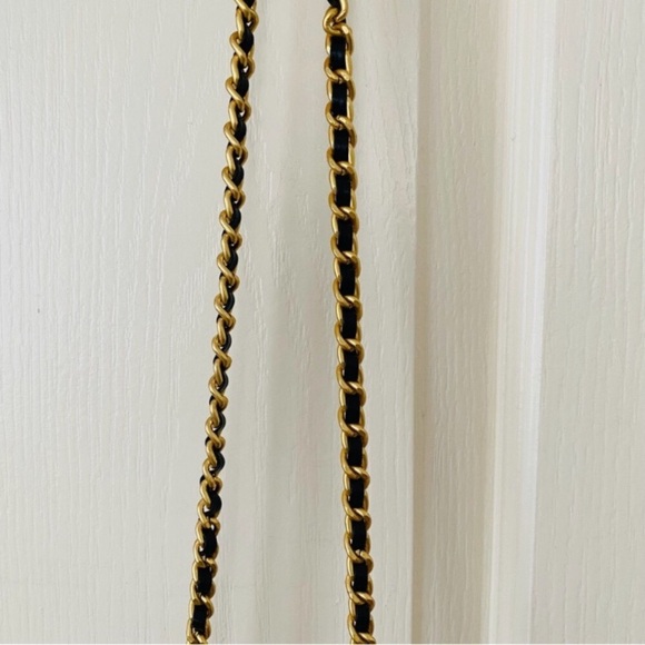 Brand New Chanel Made in Italy GWP Black Quilted Velvet Bowling Crossbody Bag - Picture 7 of 16